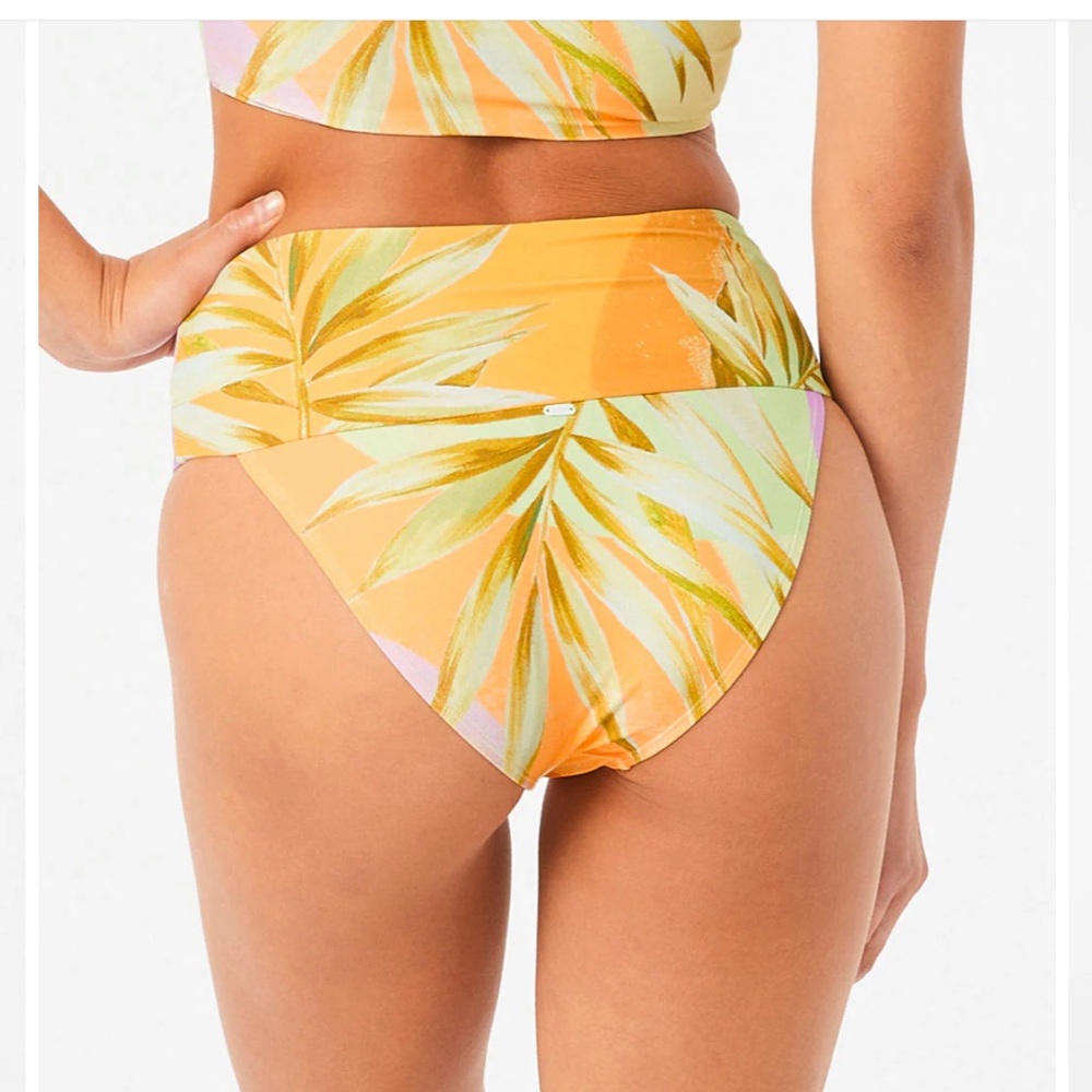 RIPCURL Montego Bay Bandeau Bikini Top & High Waist Bikini Bottom, SMALL - Picture 10 of 11